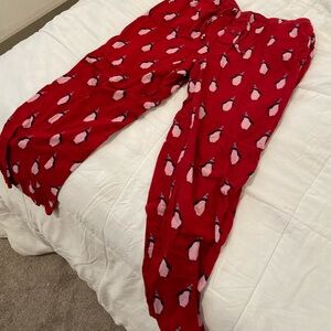 Amazon Essentials Red Christmas Hat-Wearing Penguin Patterned Pajama Pants
